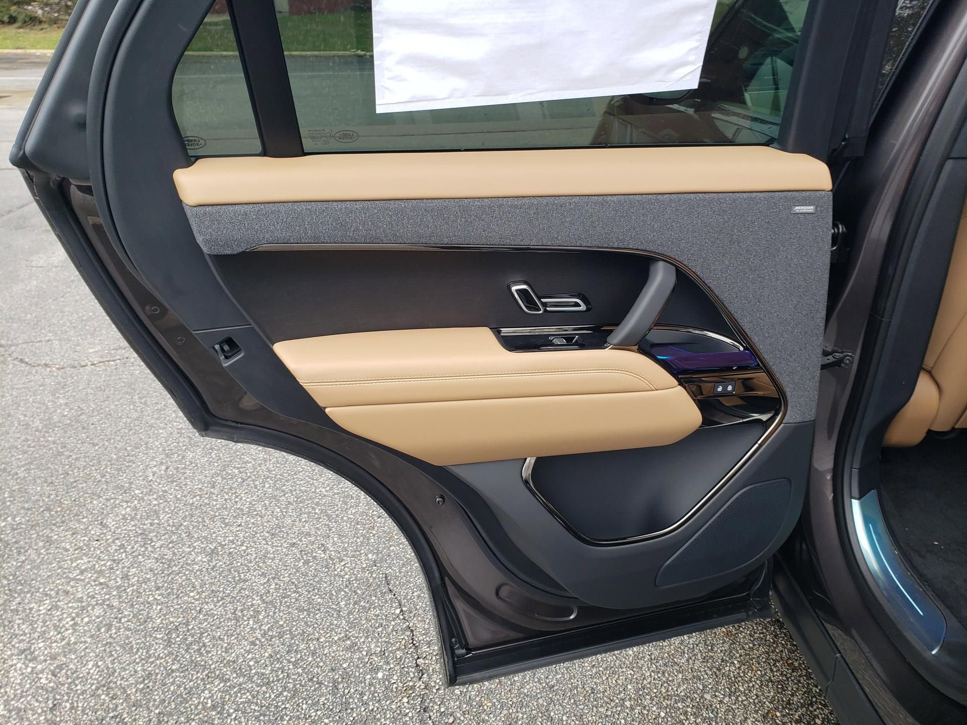 New 2026 Land Rover Range Rover Sport SE image 12