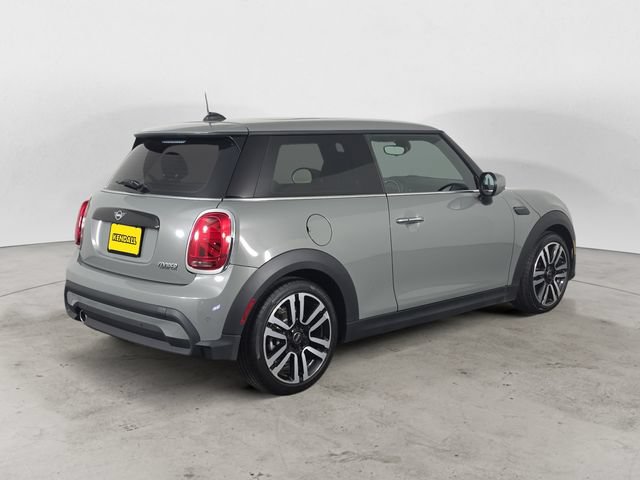 Used 2023 MINI Cooper 2-Door Hardtop FWD image 5