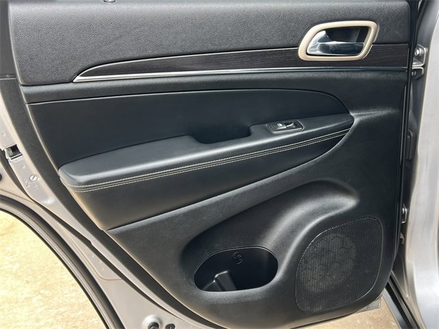 Used 2014 Jeep Grand Cherokee Limited image 39