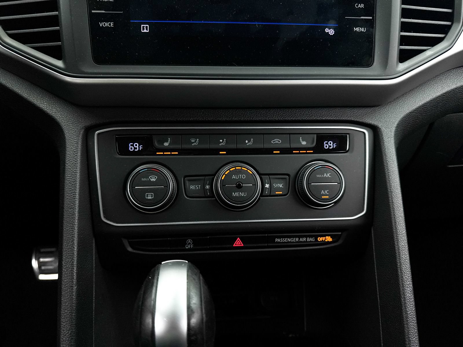 Used 2021 Volkswagen Atlas SE w/ Towing Package FWD image 22