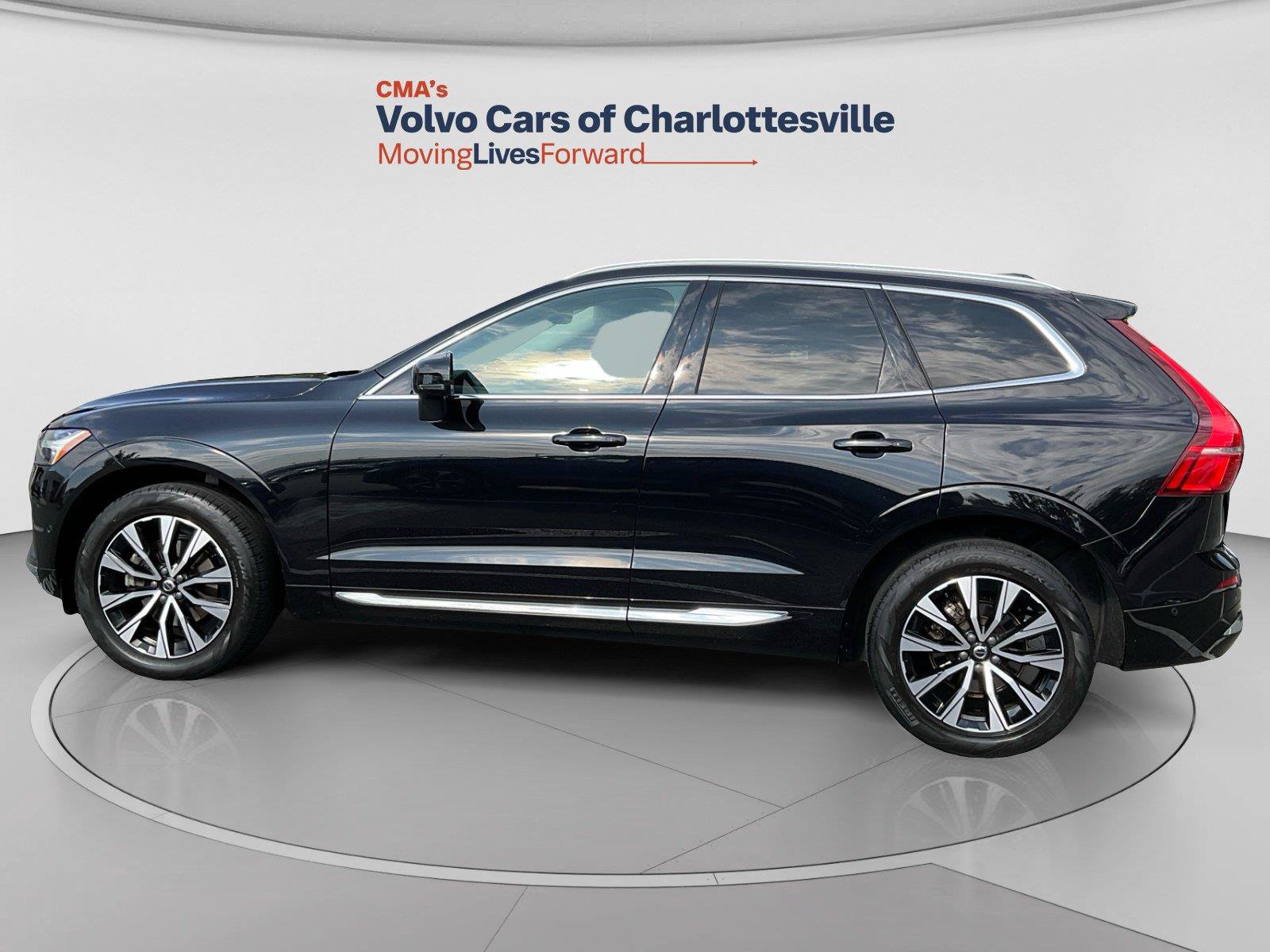 Certified 2023 Volvo XC60 B5 Plus AWD/4WD image 2