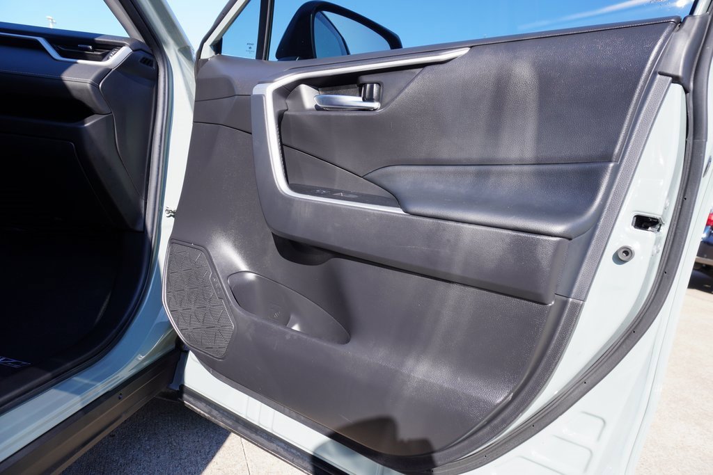 Used 2023 Toyota RAV4 XLE Premium image 25