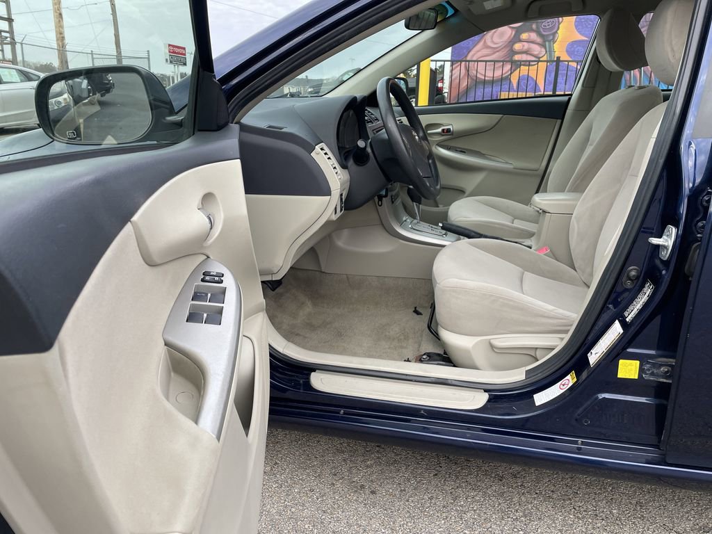 Used 2012 Toyota Corolla LE image 14