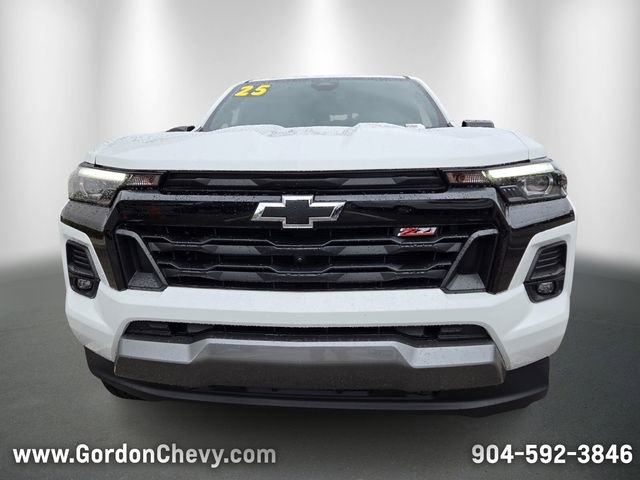 Used 2025 Chevrolet Colorado Z71 w/ Midnight Edition image 9