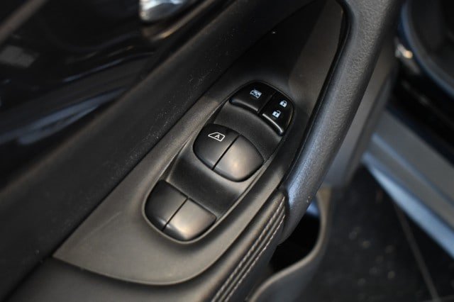Used 2019 Nissan Rogue SV AWD/4WD image 21