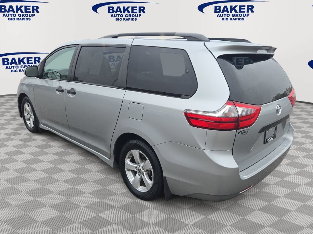 Used 2020 Toyota Sienna L FWD image 6