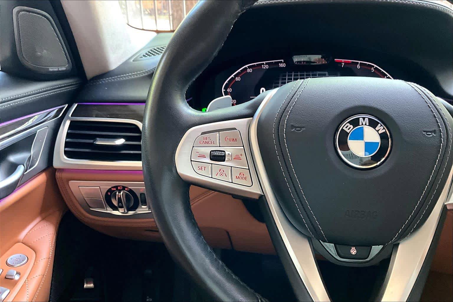 Used 2021 BMW 740i xDrive w/ Luxury Rear Seating Package AWD/4WD image 23