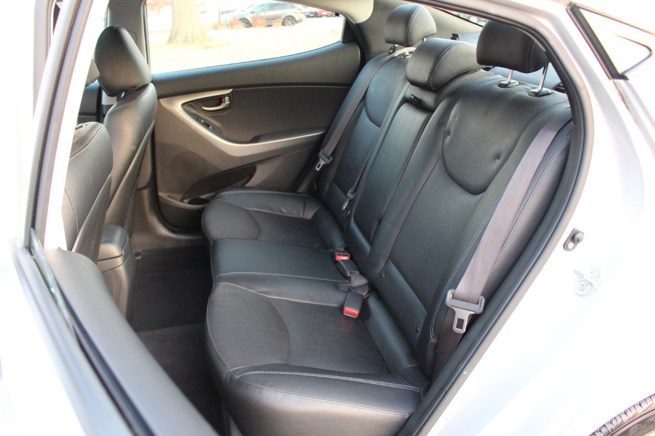 Used 2013 Hyundai Elantra Limited image 31