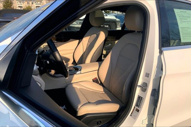 Used 2018 Mercedes-Benz C 300 4MATIC Sedan image 6