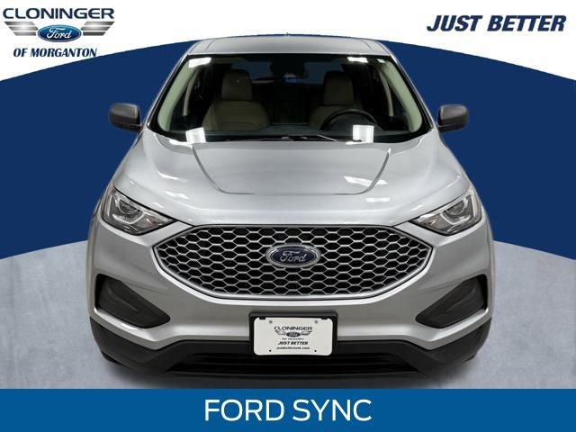 Used 2024 Ford Edge SE image 3