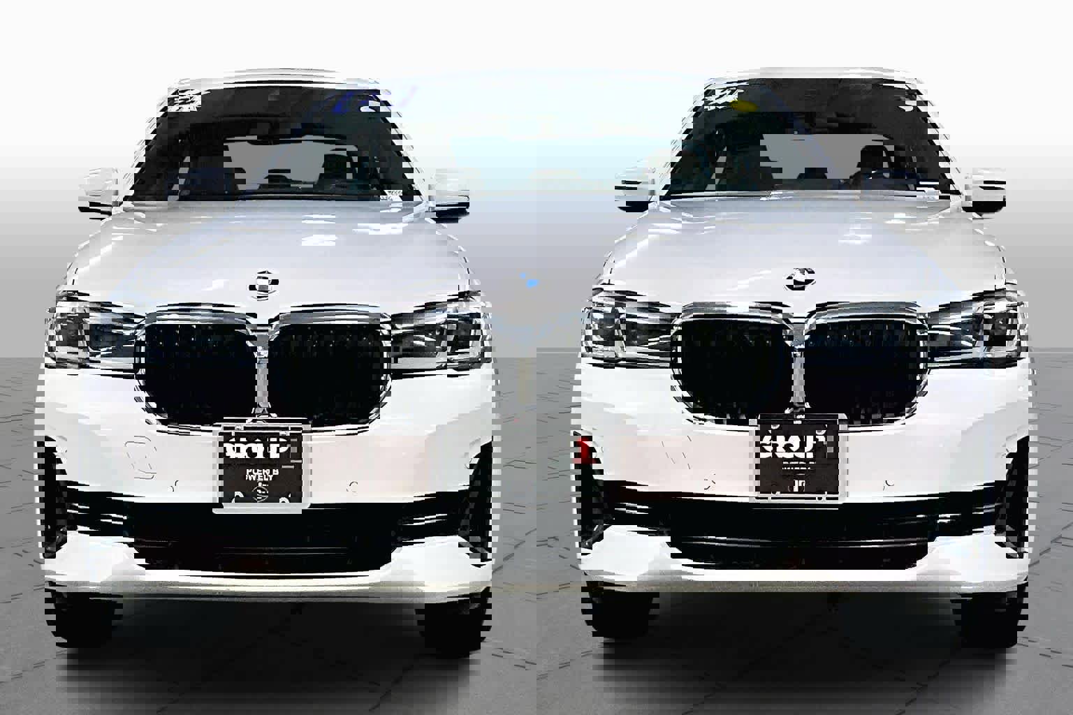 Used 2021 BMW 540i xDrive w/ Premium Package image 3