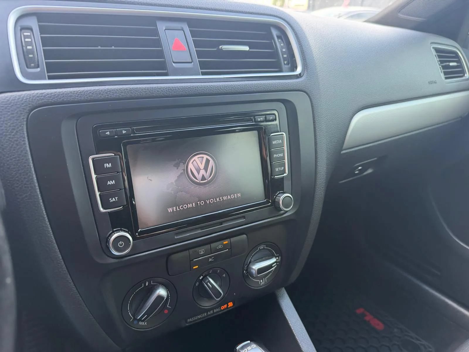 Used 2012 Volkswagen Jetta GLI FWD image 14