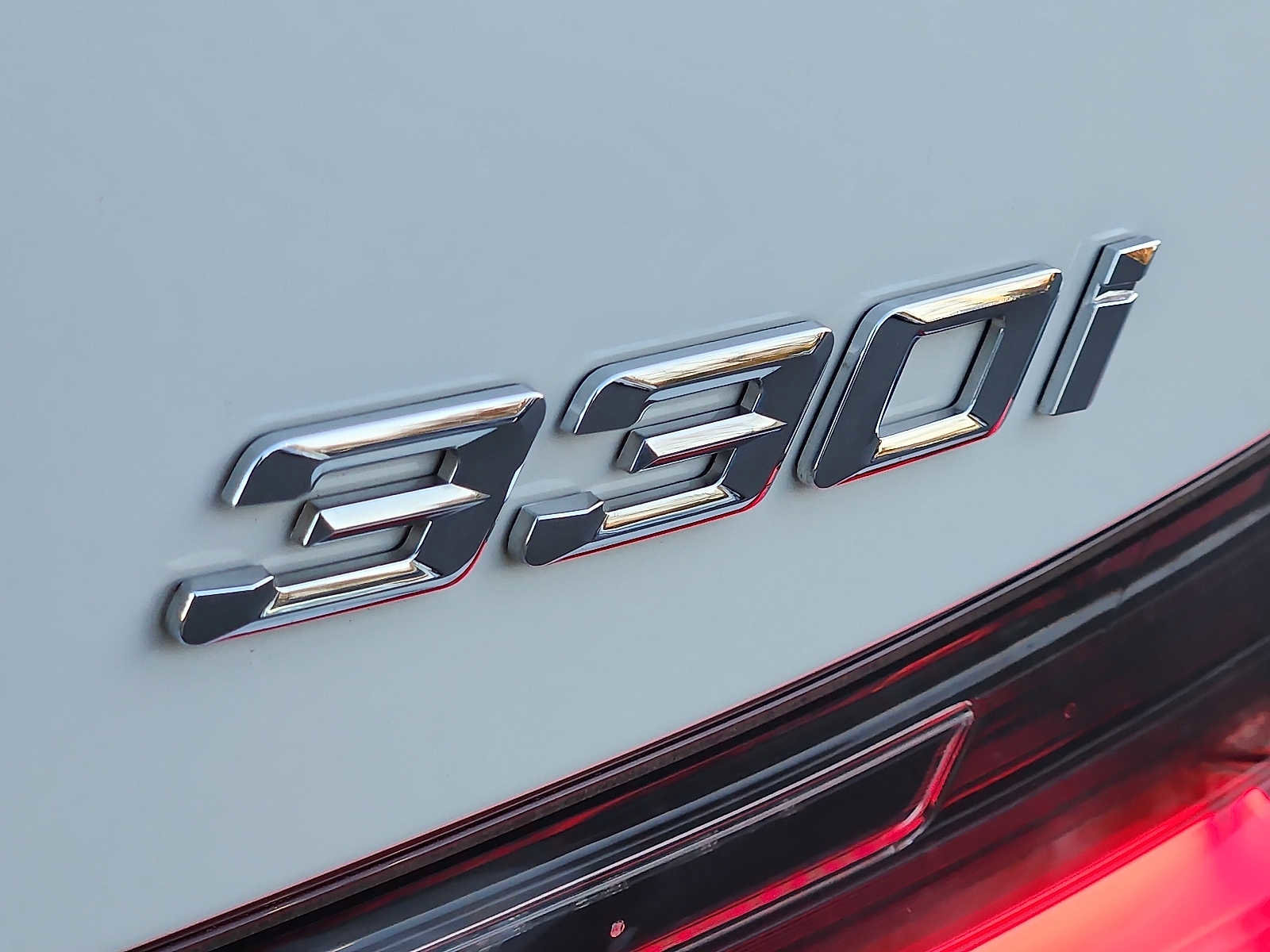 Certified 2024 BMW 330i xDrive Sedan w/ Convenience Package image 31