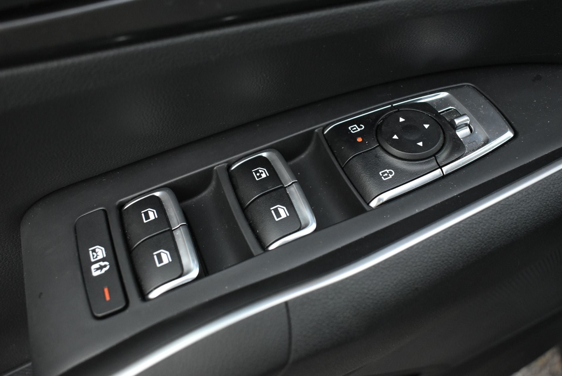 Used 2025 Kia Sorento S AWD/4WD image 12