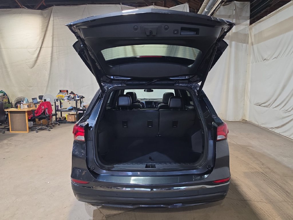 Used 2022 Chevrolet Equinox RS AWD/4WD image 21