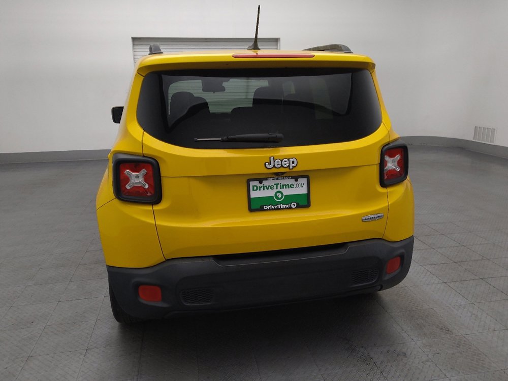Used 2016 Jeep Renegade Latitude FWD image 6