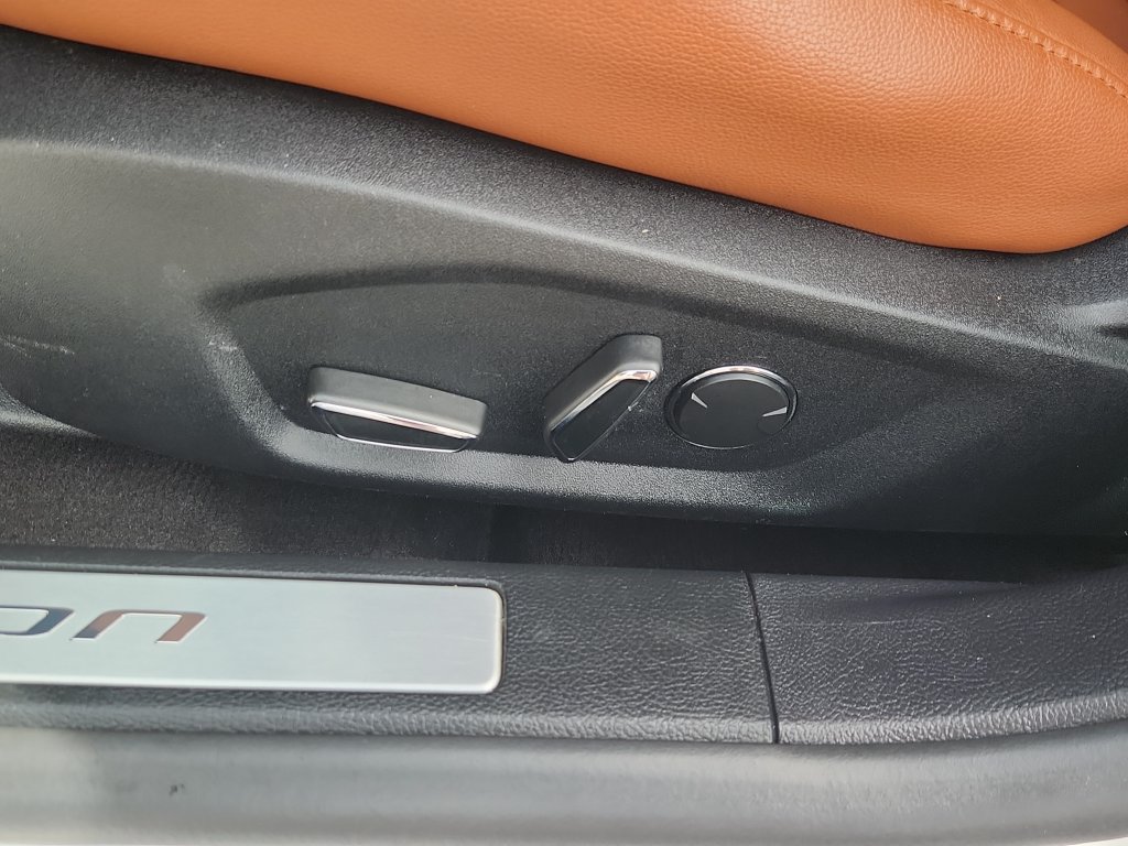 Used 2020 Ford Fusion Titanium FWD image 8