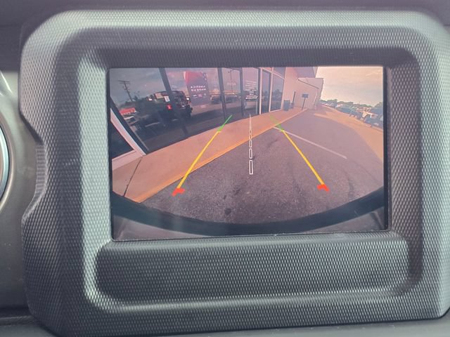 Used 2019 Jeep Wrangler Unlimited Sahara w/ Cold Weather Group AWD/4WD image 20