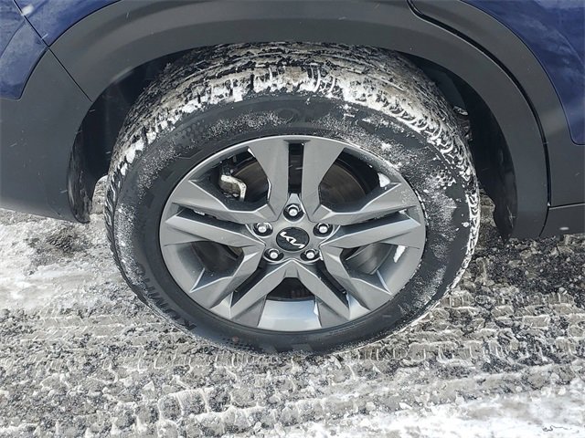 Certified 2023 Kia Seltos S w/ Navigation Package image 5