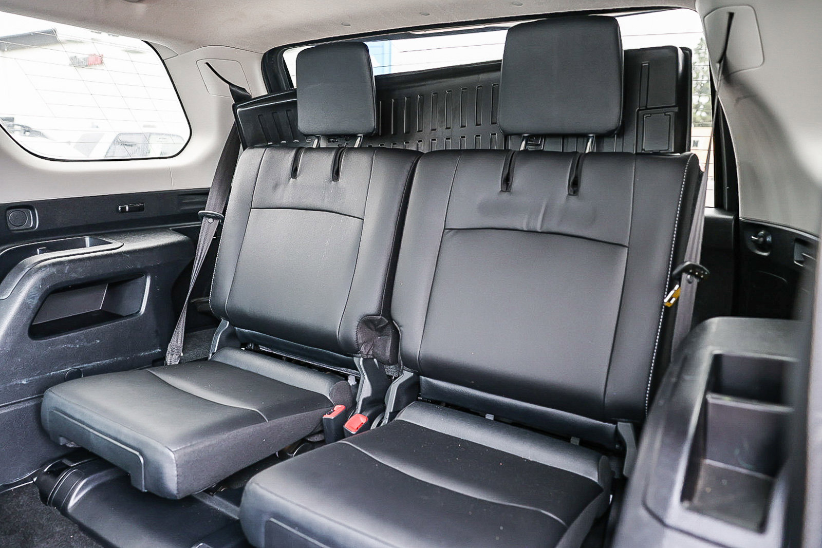 Used 2022 Toyota 4Runner SR5 Premium w/ Moonroof Package RWD image 9