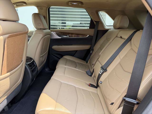Used 2023 Cadillac XT5 Sportv w/ Platinum Package AWD/4WD image 15