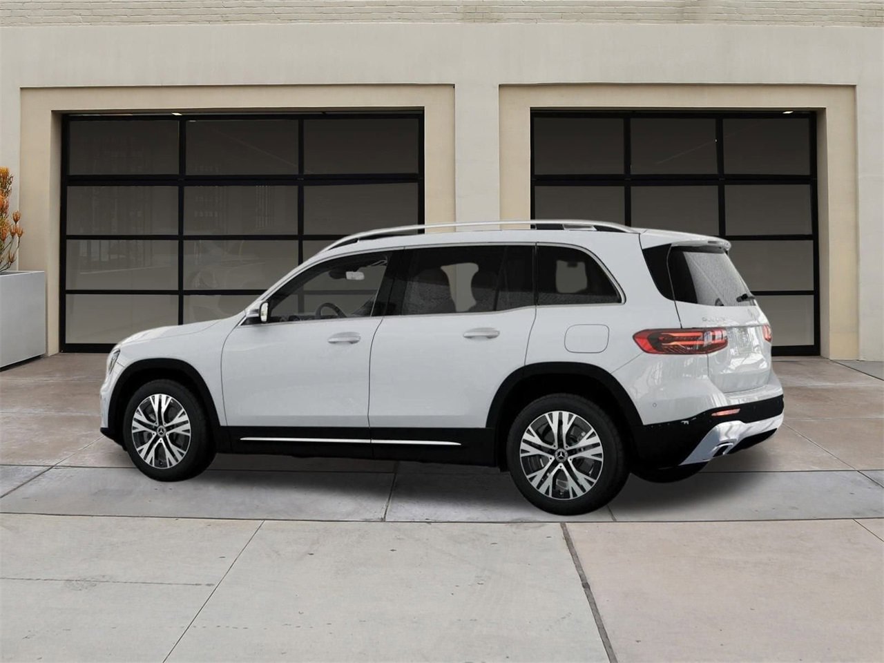 New 2025 Mercedes-Benz GLB 250 image 43