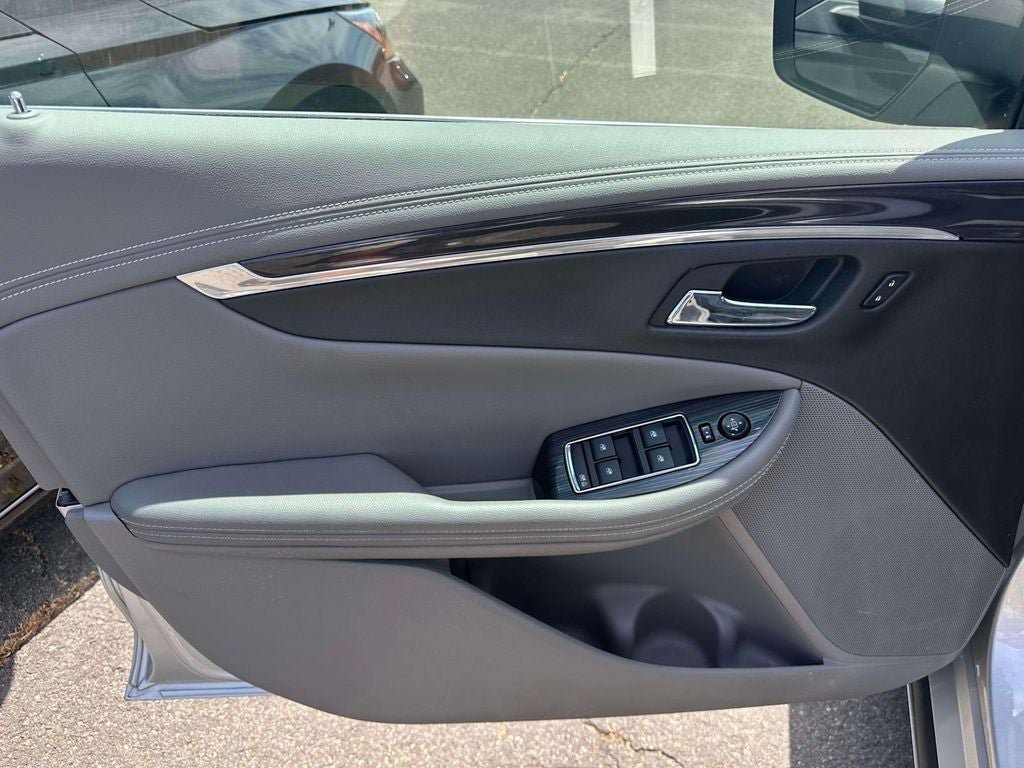 Used 2018 Chevrolet Impala LS FWD image 16
