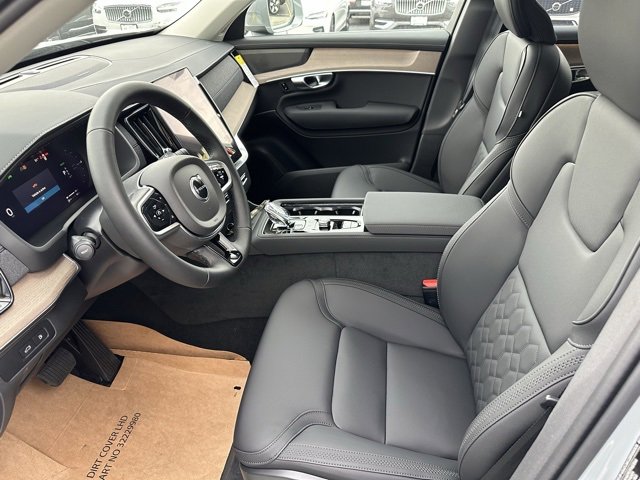 New 2026 Volvo XC90 T8 Plus image 2