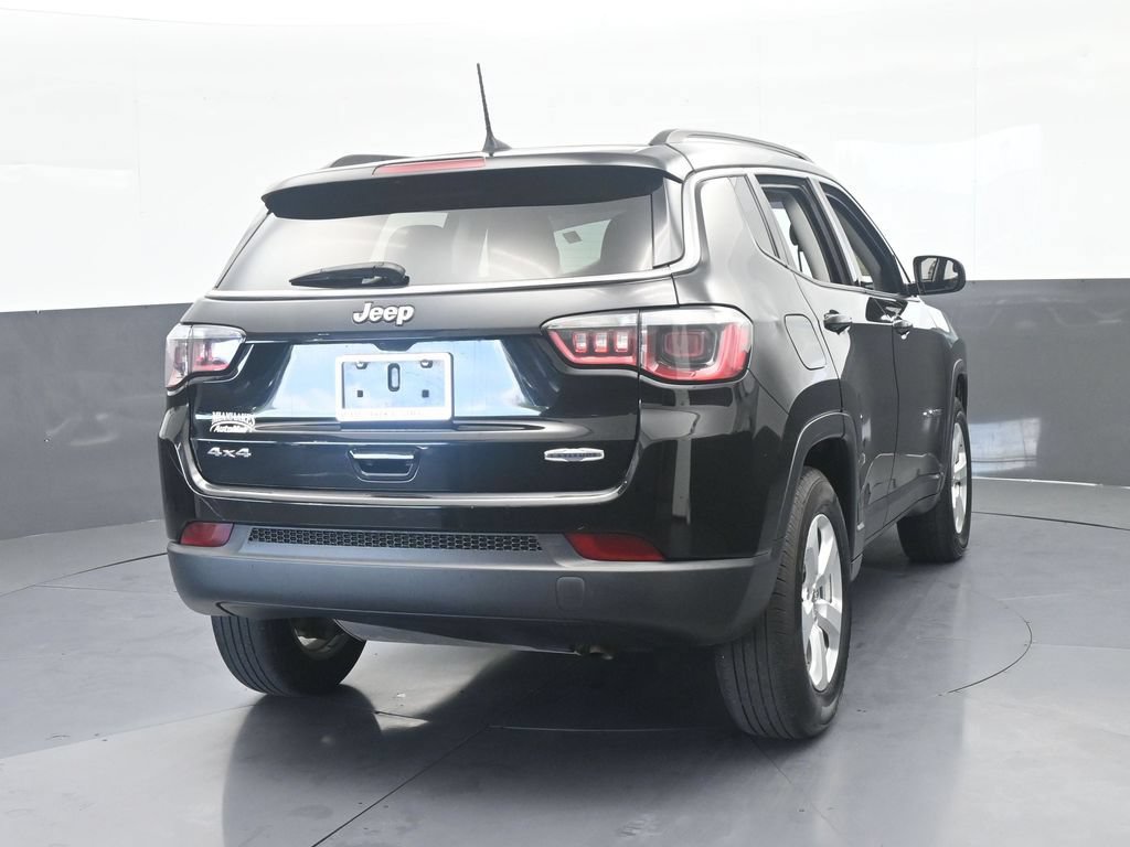 Used 2018 Jeep Compass Latitude w/ Popular Equipment Group AWD/4WD image 5