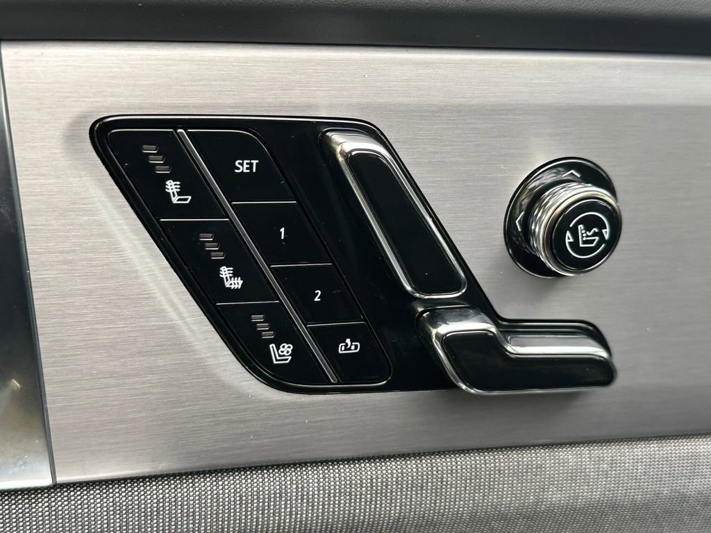 Used 2026 Cadillac Vistiq Premium Luxury image 23