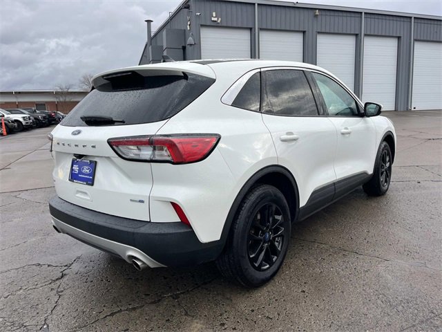 Certified 2020 Ford Escape SE image 3