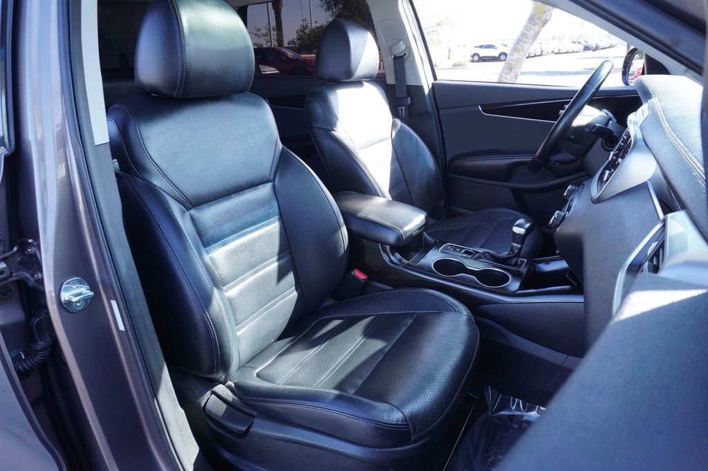 Used 2019 Kia Sorento EX image 12