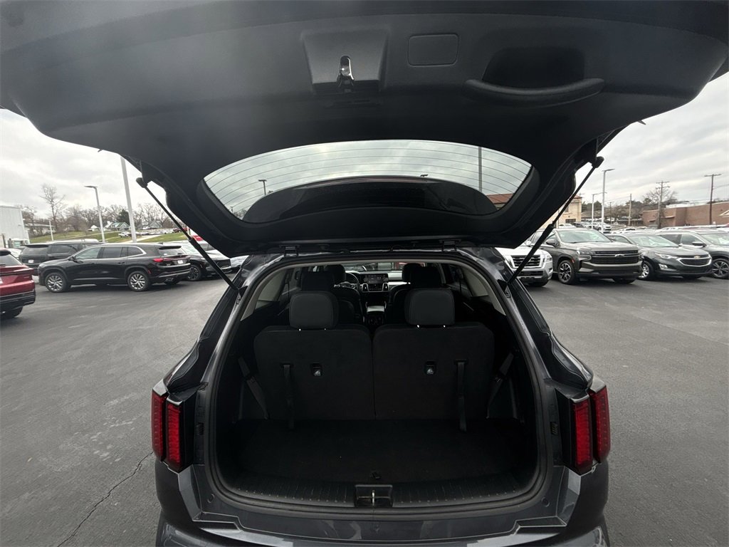 Used 2021 Kia Sorento S image 28