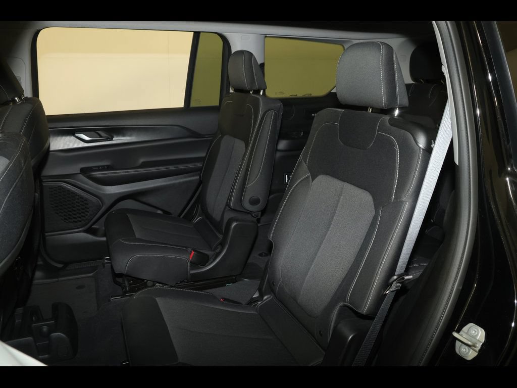 Certified 2023 Jeep Grand Cherokee L Laredo w/ Luxury Tech Group I AWD/4WD image 28