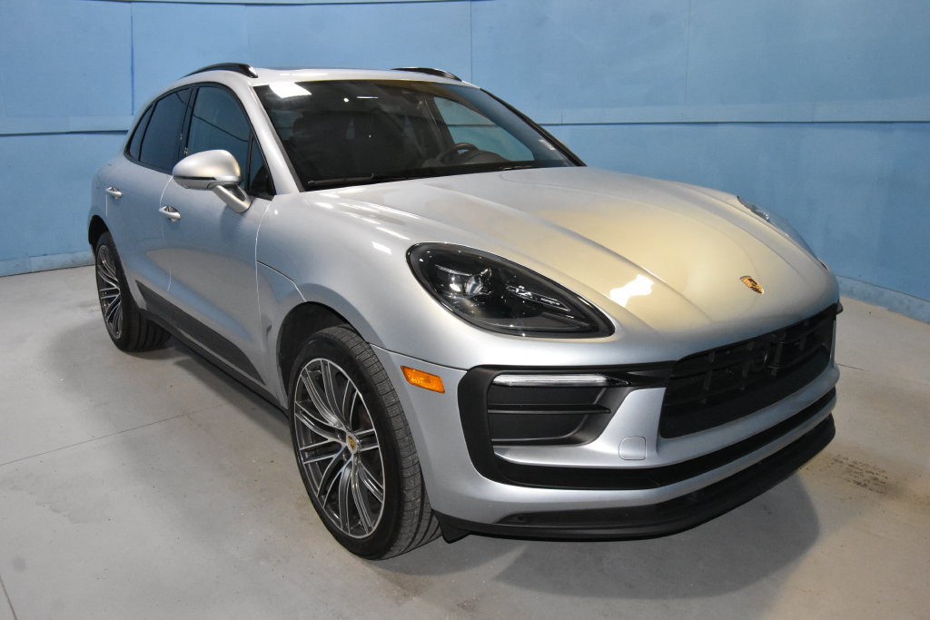 Certified 2026 Porsche Macan AWD/4WD image 23