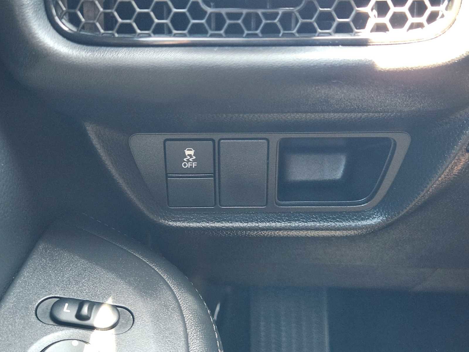Used 2023 Honda HR-V LX image 22