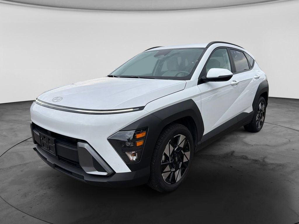 Used 2025 Hyundai Kona SEL FWD image 3