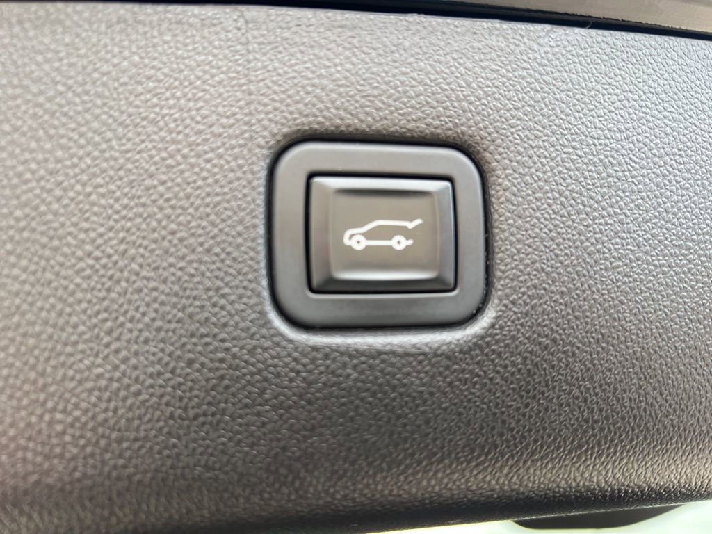 Used 2020 Chevrolet Blazer LT w/ Sound & Technology Package image 14