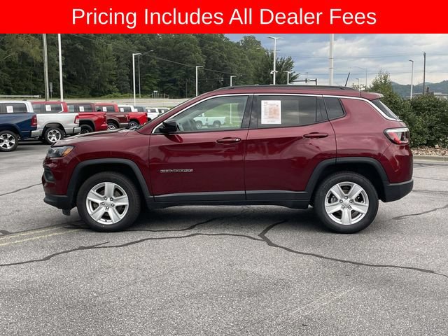Used 2022 Jeep Compass Latitude w/ Convenience Group AWD/4WD image 2