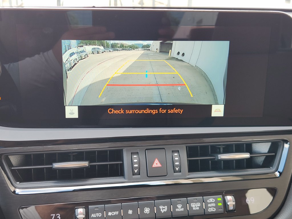 Used 2025 Lexus ES 350 w/ Premium Package FWD image 17