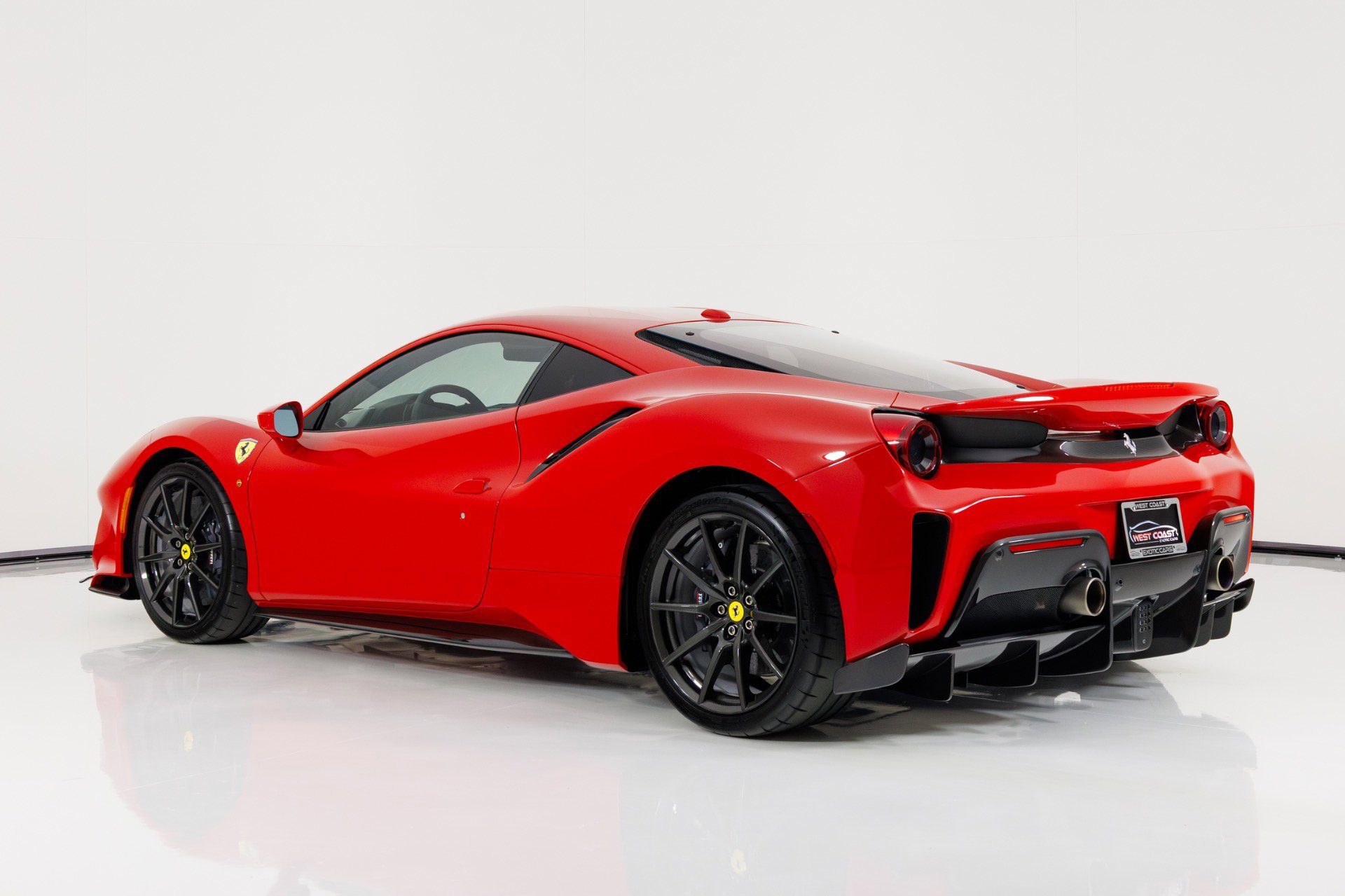 Used 2019 Ferrari 488 Pista image 5