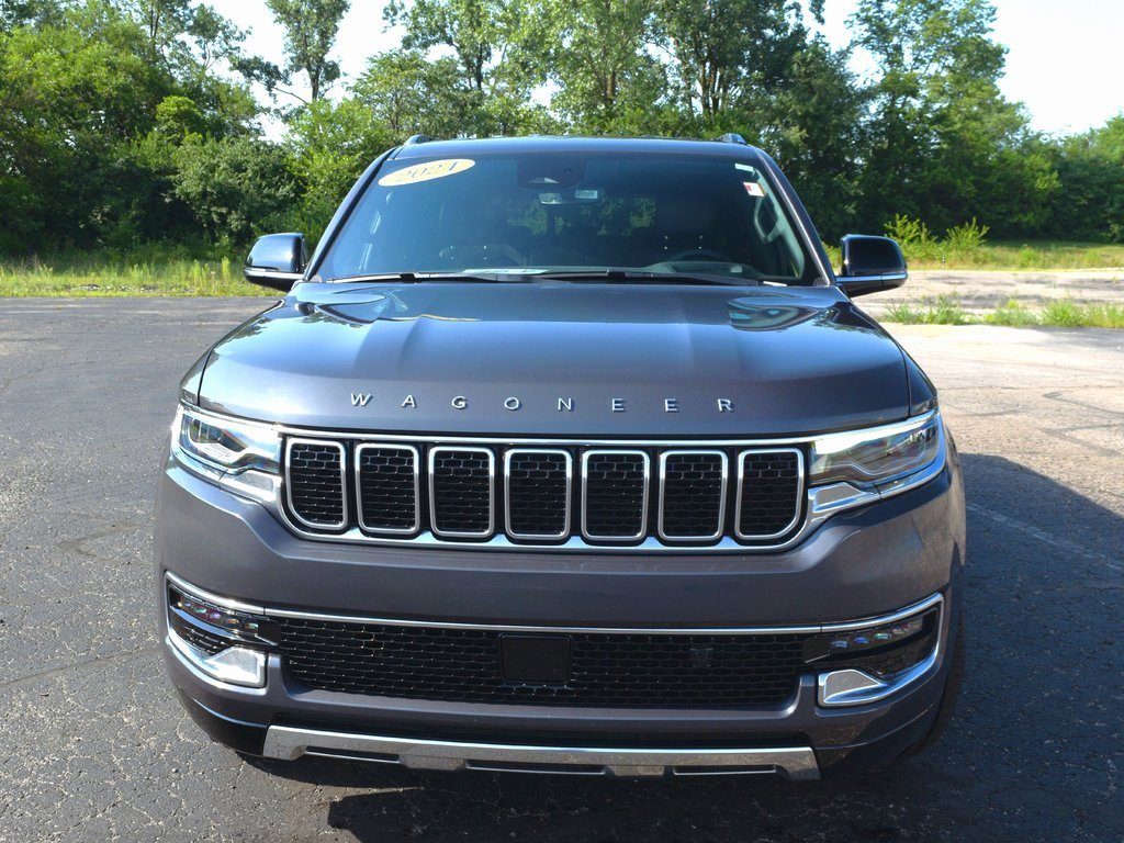 Used 2024 Jeep Wagoneer L Series III w/ Flexible Seating Group image 15