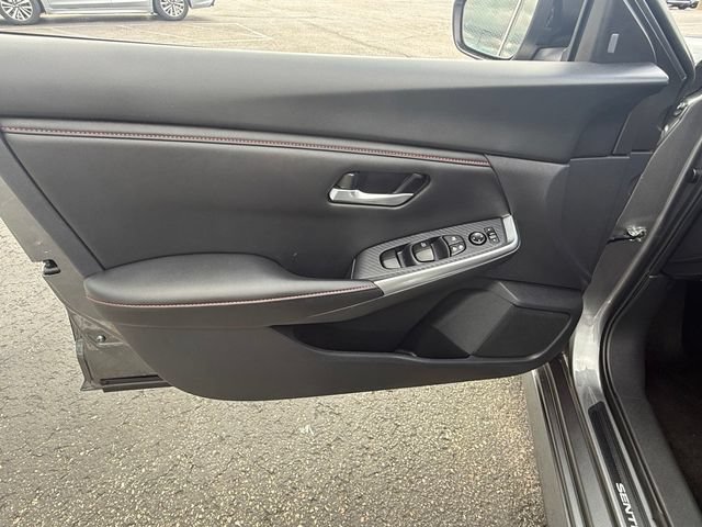 Certified 2025 Nissan Sentra SR FWD image 13
