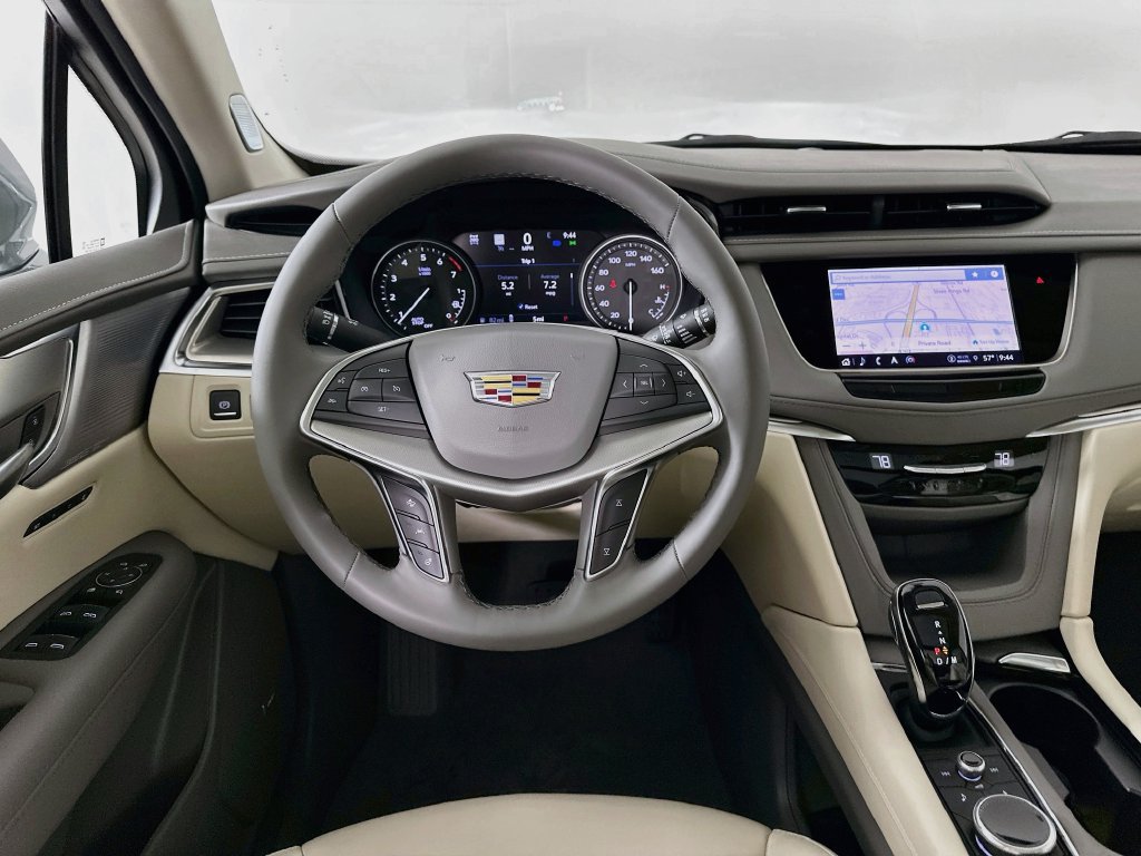 New 2026 Cadillac XT5 Premium Luxury w/ LPO, Floor Liner Package AWD/4WD image 30
