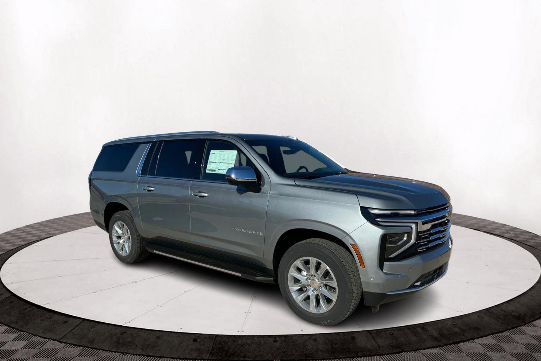 New 2026 Chevrolet Suburban Premier image 8