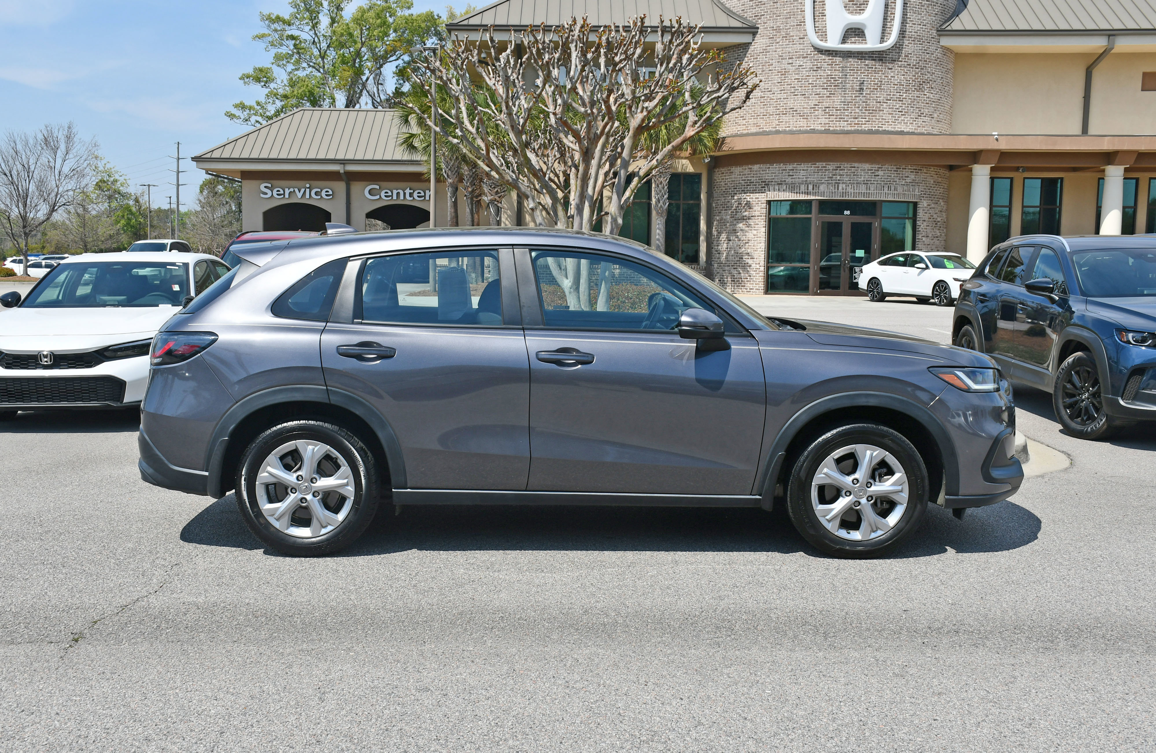 Used 2024 Honda HR-V LX image 5