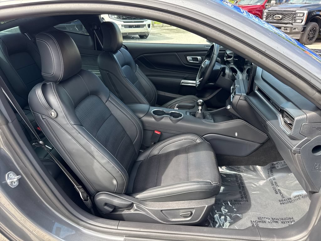 Used 2025 Ford Mustang GT Premium w/ GT Performance Package RWD image 27