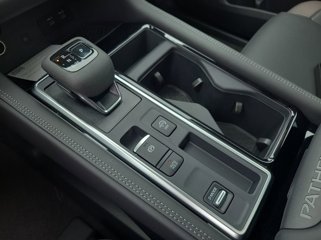 New 2026 Nissan Pathfinder Platinum FWD image 20