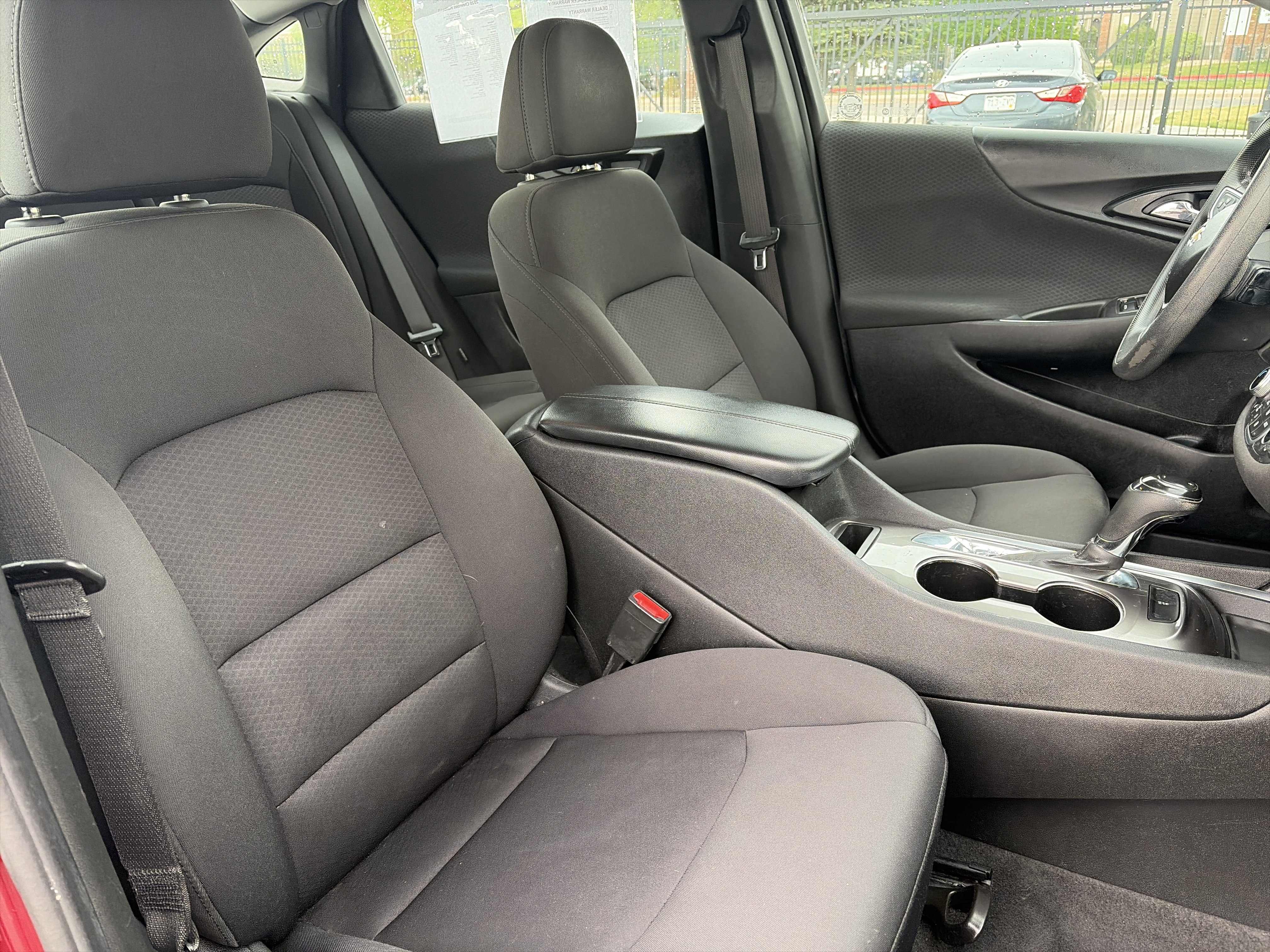 Used 2020 Chevrolet Malibu LT FWD image 29