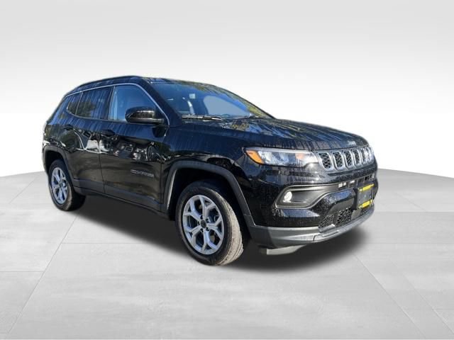 Used 2025 Jeep Compass Latitude